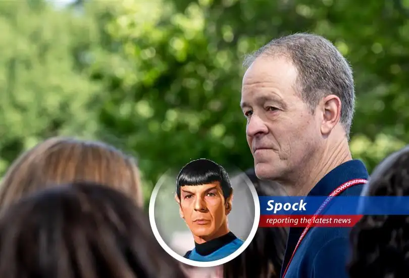 Apple's COO, Jeff Williams, prepares for retirement, passing the operational baton to Sabih Khan amid supply chain complexities. A logical transition in the ever-evolving landscape of technology.