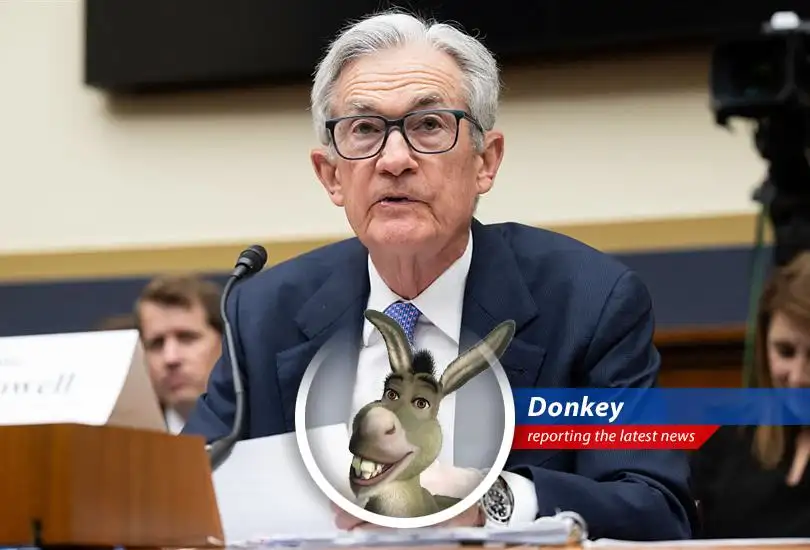 Donkey reports on how Trump's tariffs might have messed with the Federal Reserve's plans for easier monetary policy, leaving everyone in a 'wait-and-see' swamp.