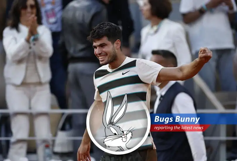 That scamp Alcaraz pulls a rabbit out of his hat, conquering Sinner in a five-set French Open thriller after being down two sets!