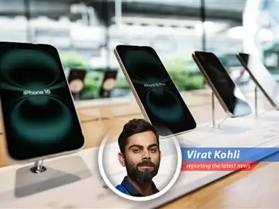 Analyzing expert Craig Moffett's skepticism regarding Apple's potential shift of iPhone assembly to India, questioning its feasibility and impact on tariff costs and market dynamics. image