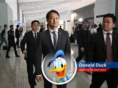 Donald Duck reports on the US and South Korea's attempts to dodge tariffs, with autos and energy in the quack-crosshairs! image