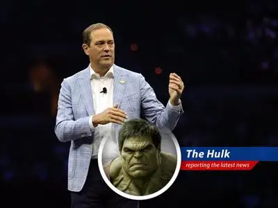Hulk analyze Cisco's report card: Money go up, AI make big noise, and Splunk make security strong. Hulk maybe invest! image