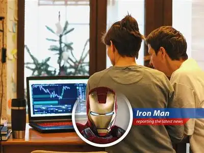 Iron Man breaks down Goldman Sachs' investment strategies amidst tariff tensions and Fed uncertainty, focusing on opportunities in securitized products and CLOs. image